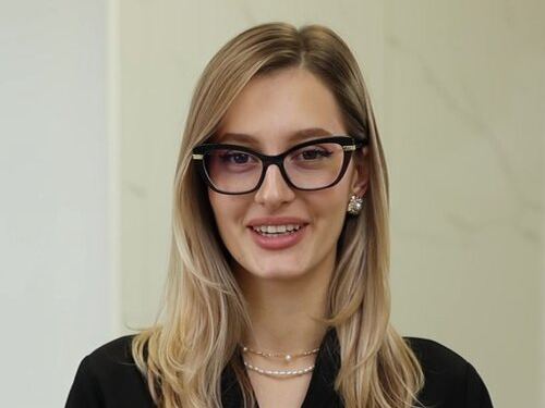 Онли Смайл